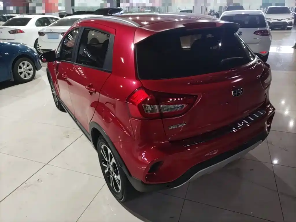Geely Vision X3 — фото 4