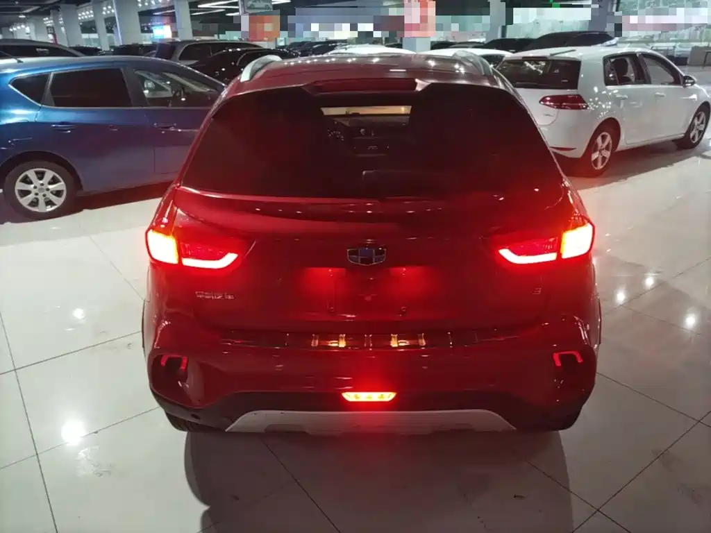 Geely Vision X3 — фото 5