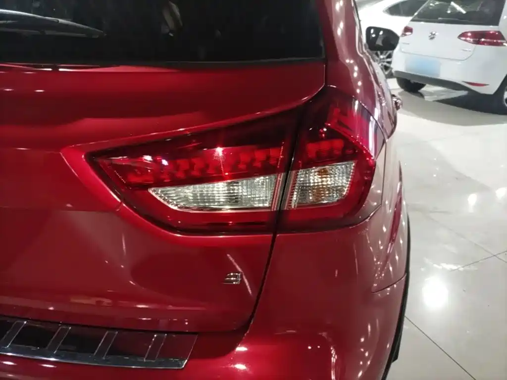 Geely Vision X3 — фото 7