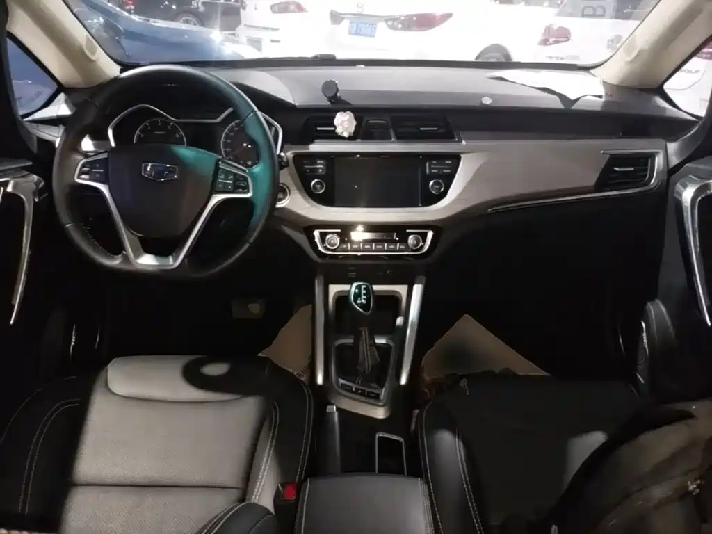 Geely Vision X3 — фото 9