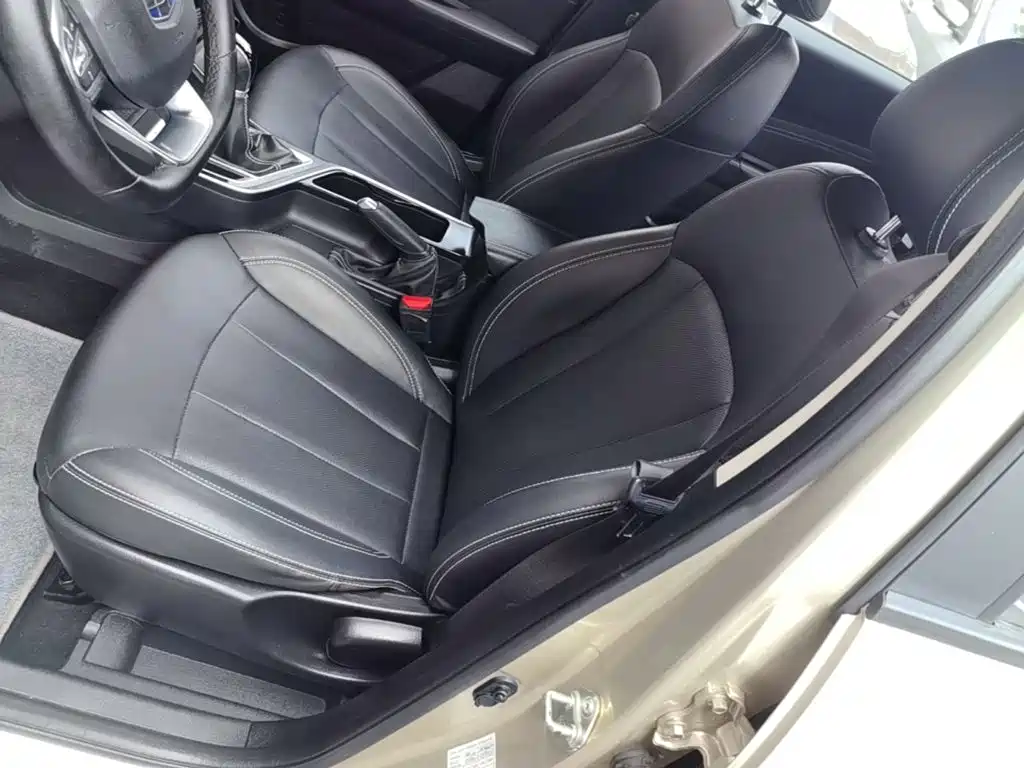 Geely Vision X3 — фото 14