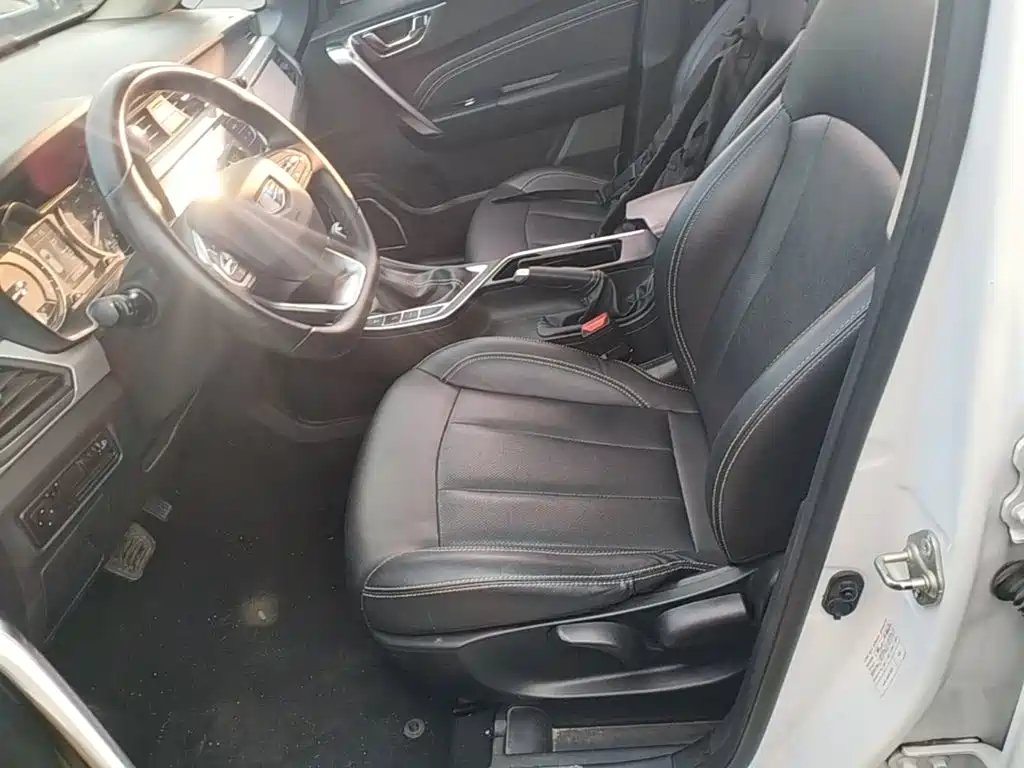 Geely Vision X3 — фото 14