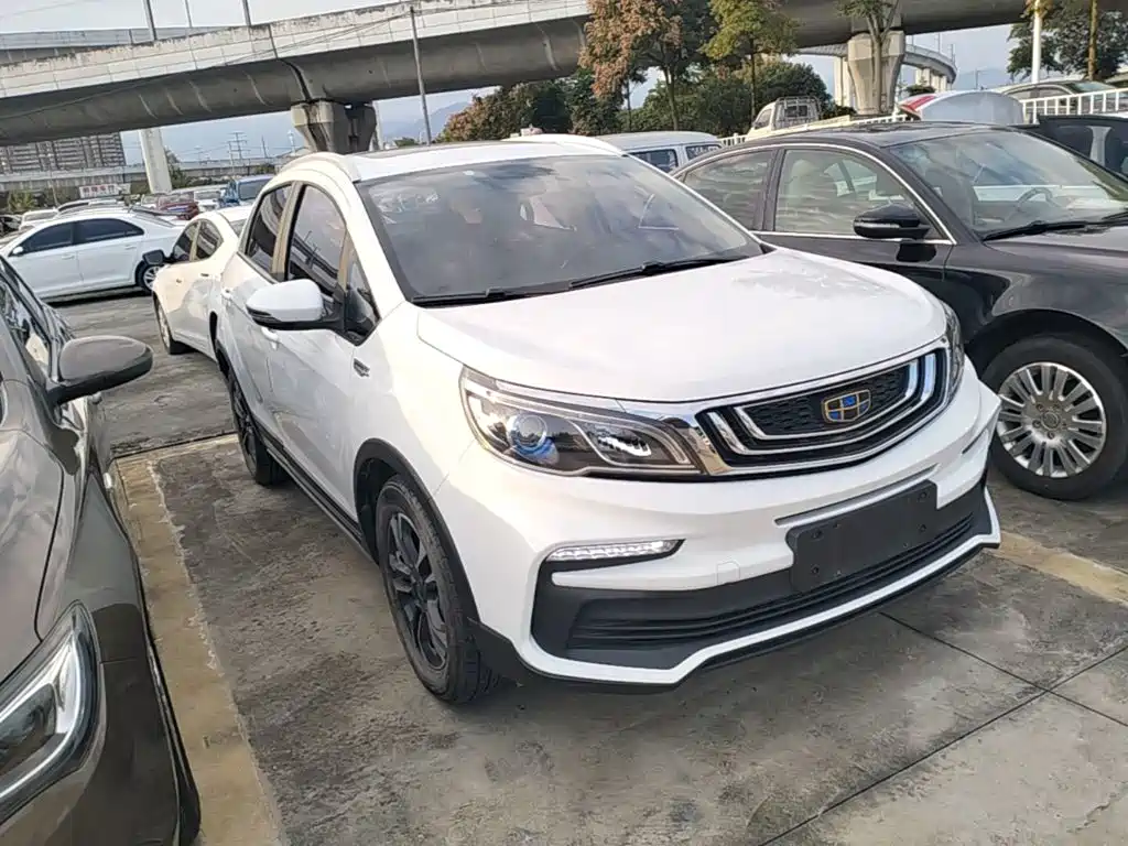 Geely Vision X3 — фото 3