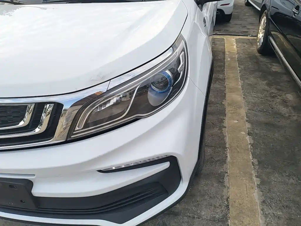 Geely Vision X3 — фото 23