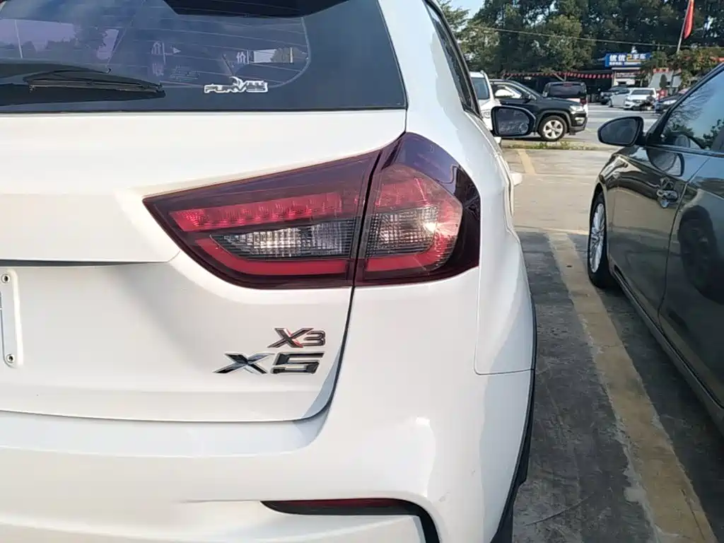 Geely Vision X3 — фото 7