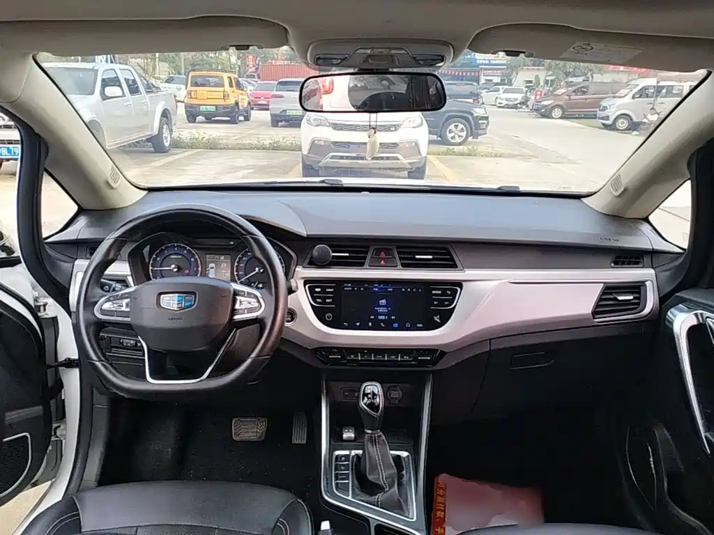 Geely Vision X3 — фото 9