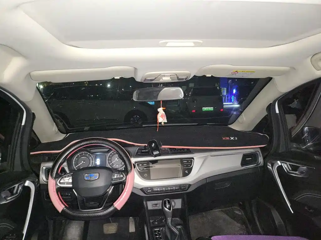 Geely Vision X3 — фото 19