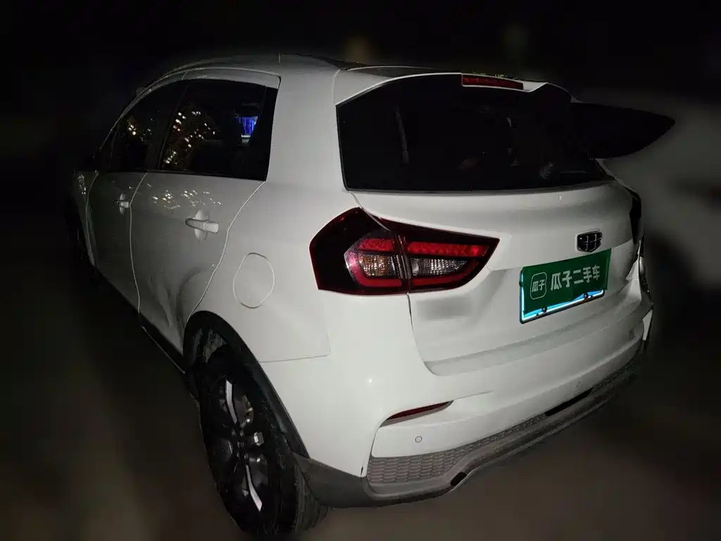 Geely Vision X3 — фото 4