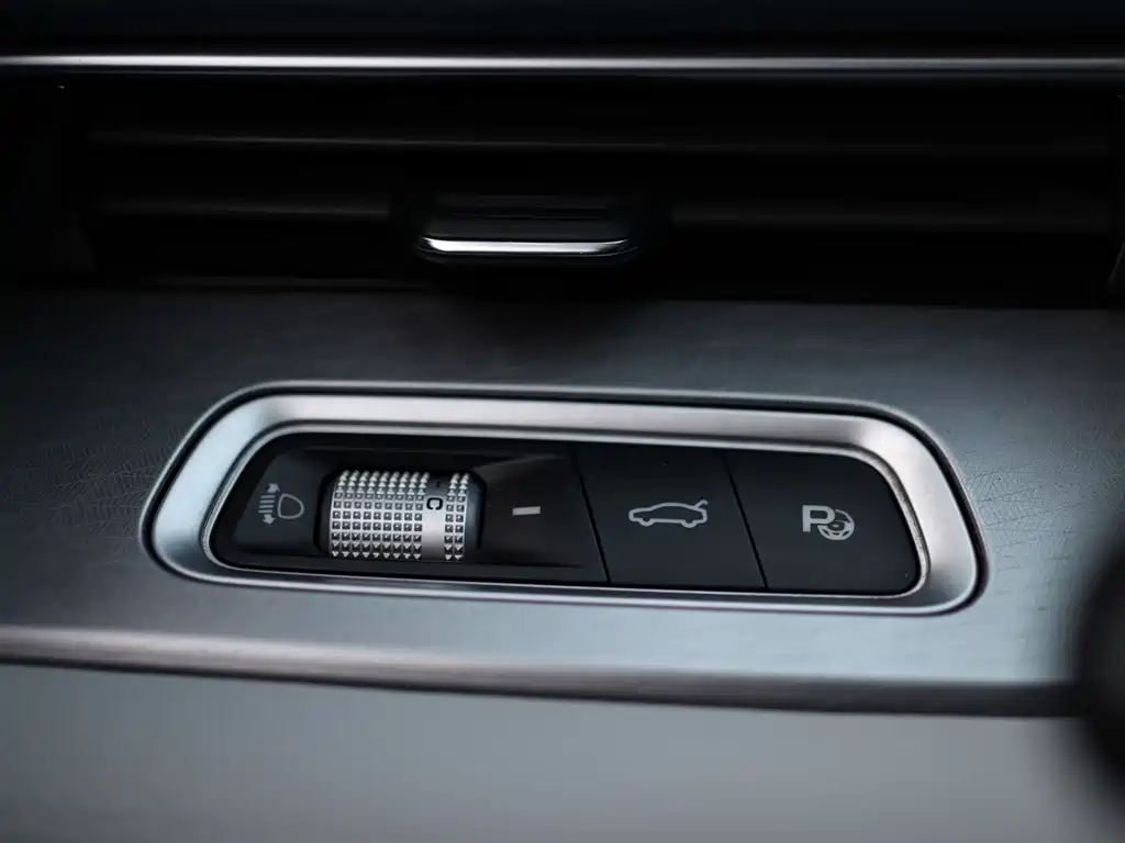Geely Preface — фото 17