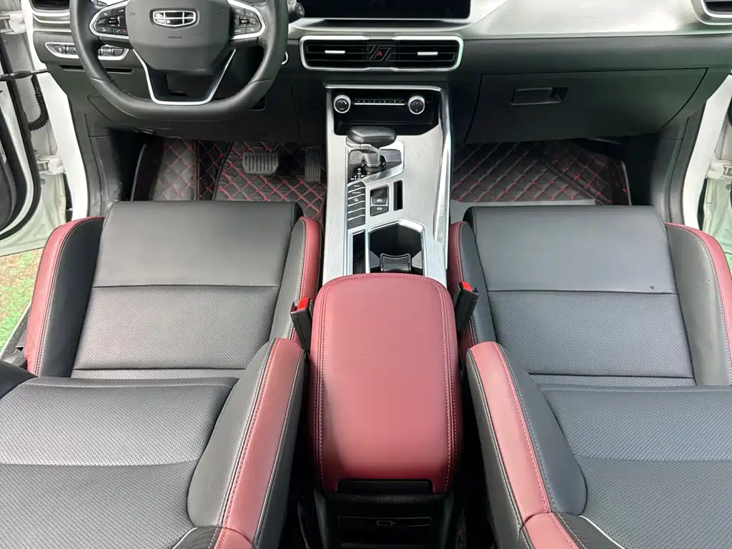 Geely Binyue — фото 19