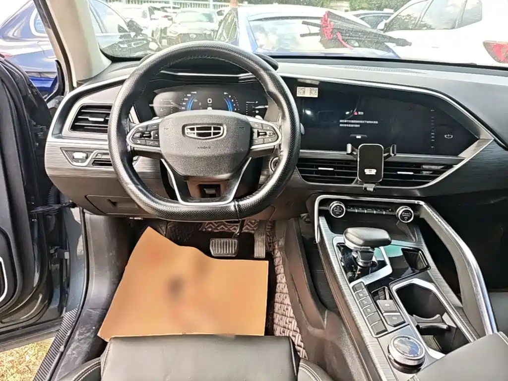 Geely Xingyue — фото 10