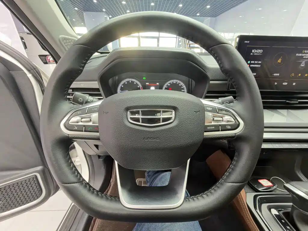 Geely Vision X6 — фото 11