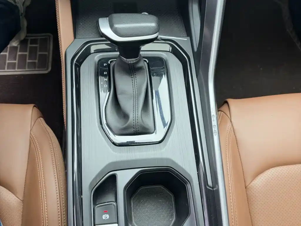 Geely Vision X6 — фото 13