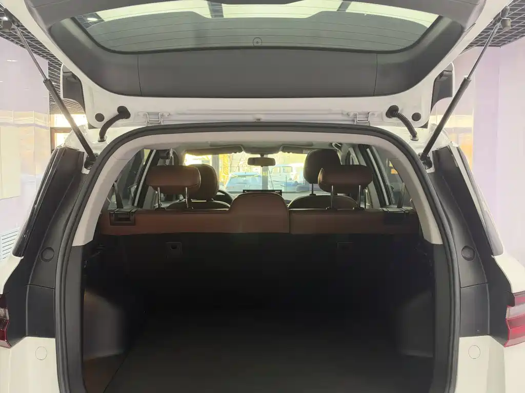 Geely Vision X6 — фото 20