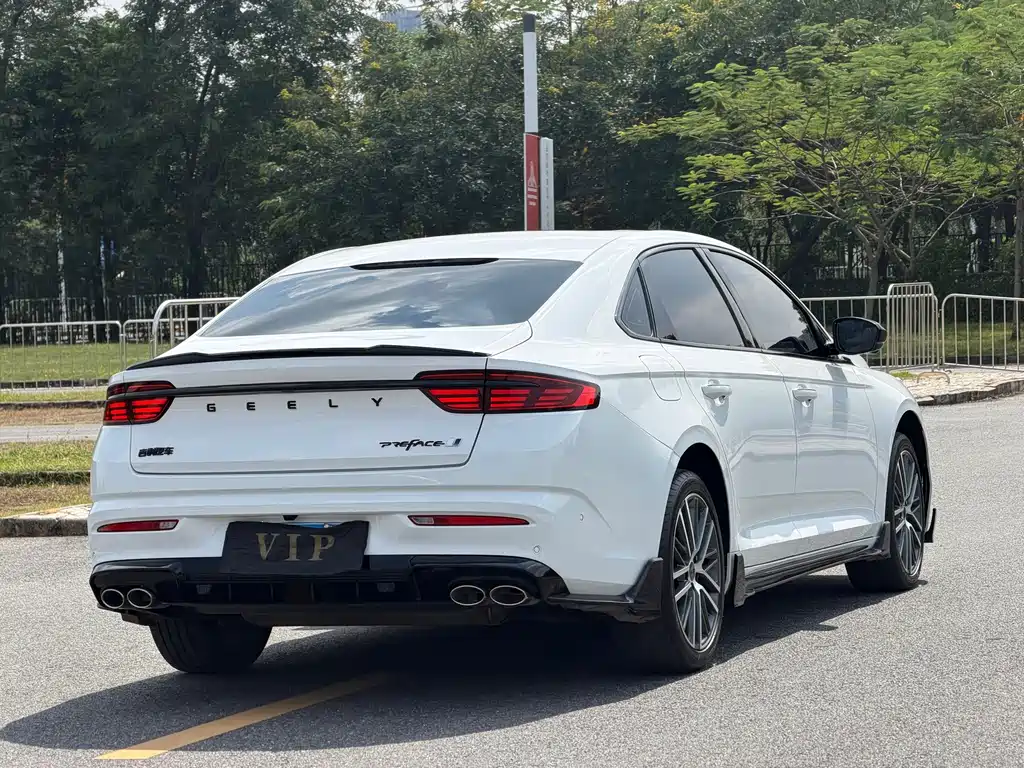Geely Preface — фото 4