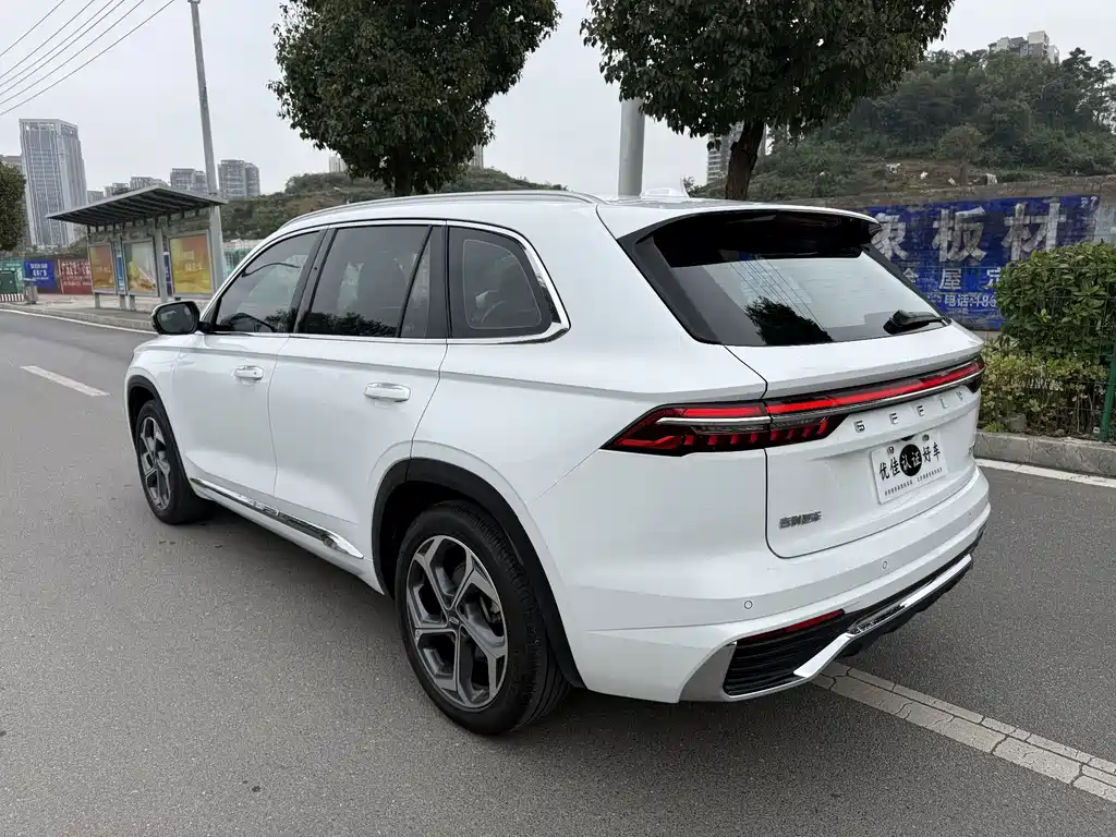 Geely Xingyue L — фото 10