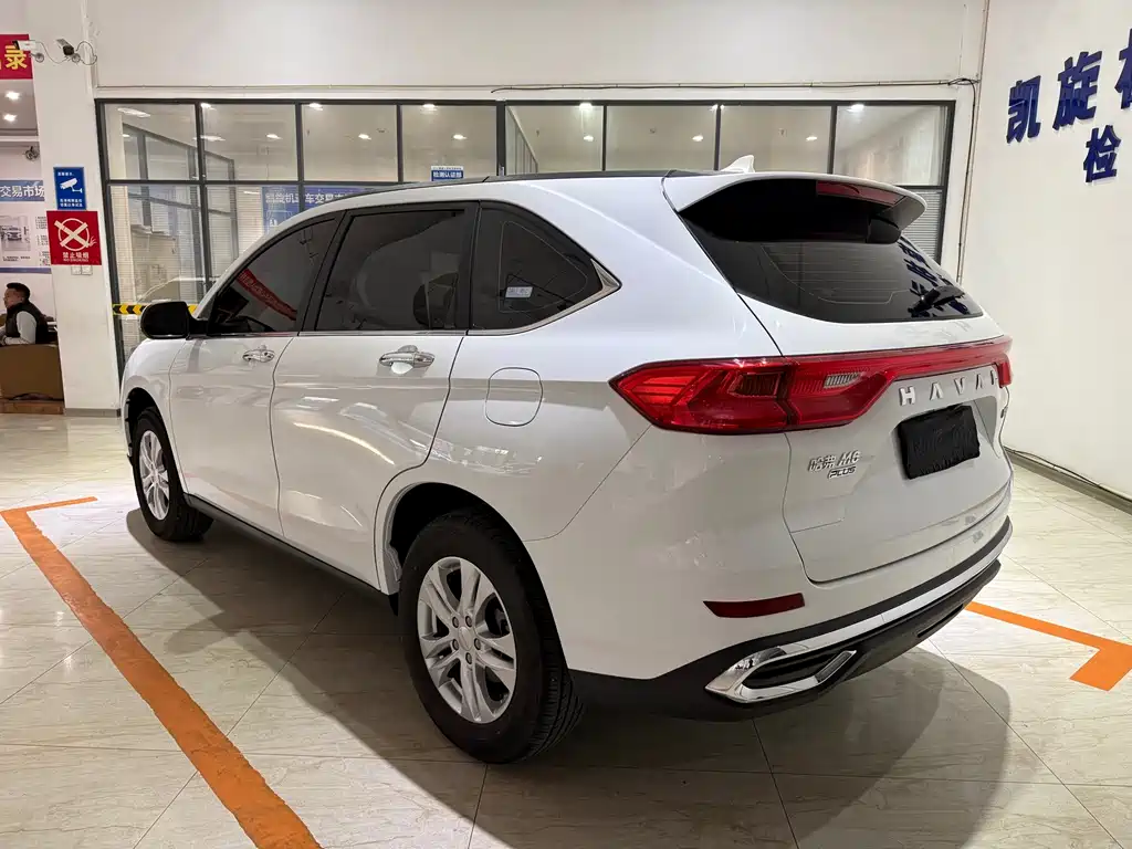 Haval M6 — фото 6