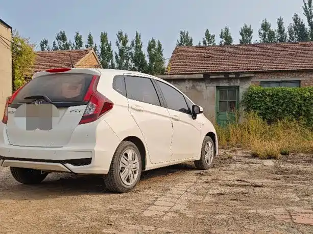 Honda Fit — фото 4