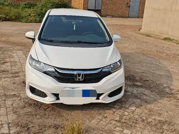 Honda Fit — фото 8