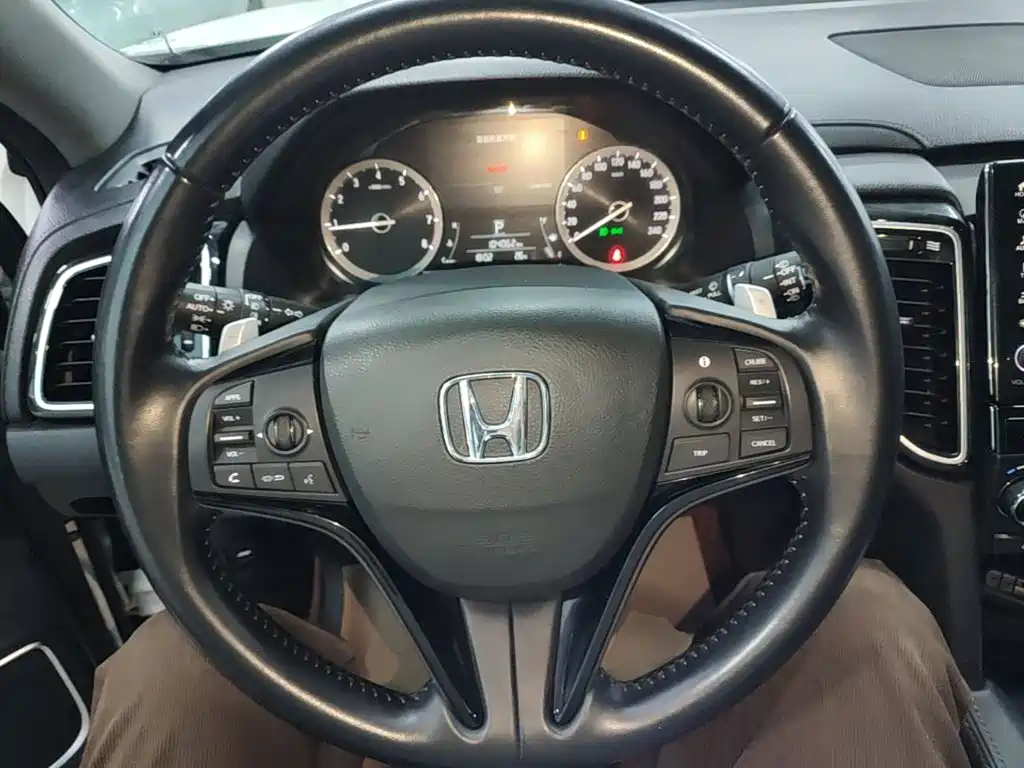 Honda UR-V — фото 10