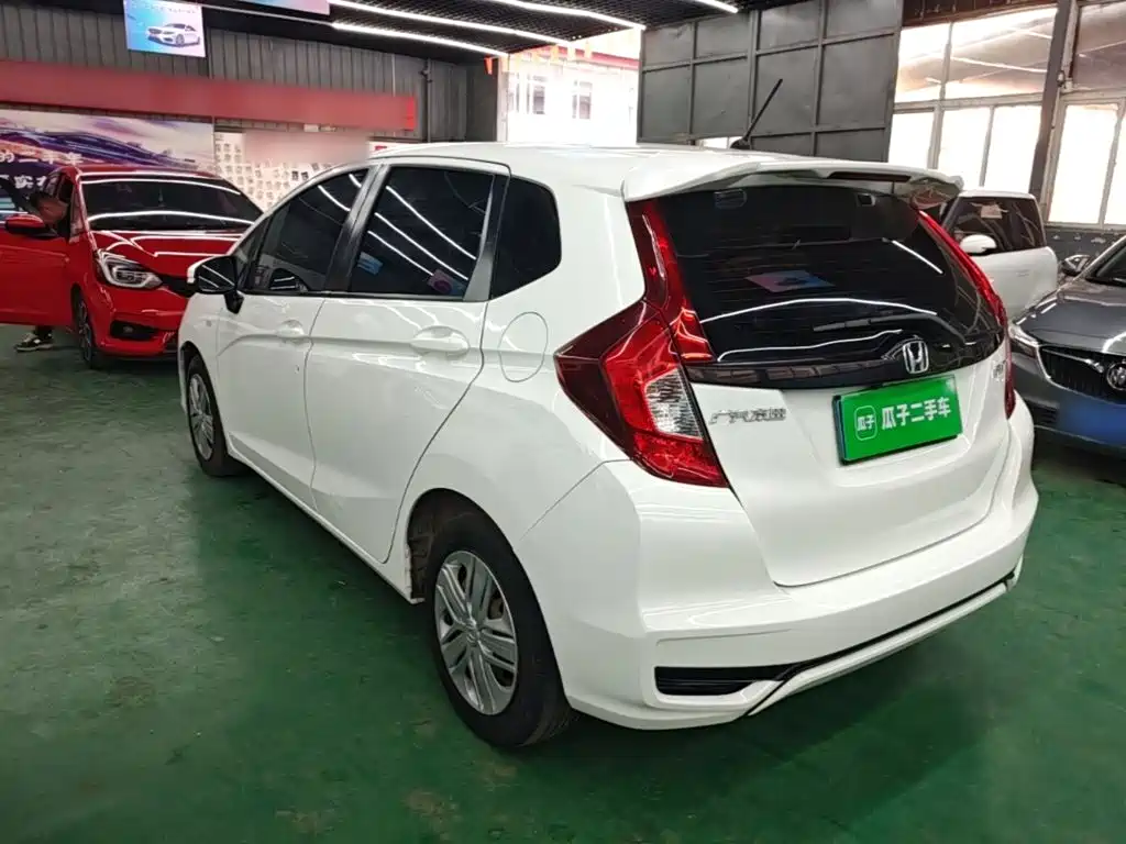Honda Fit — фото 4