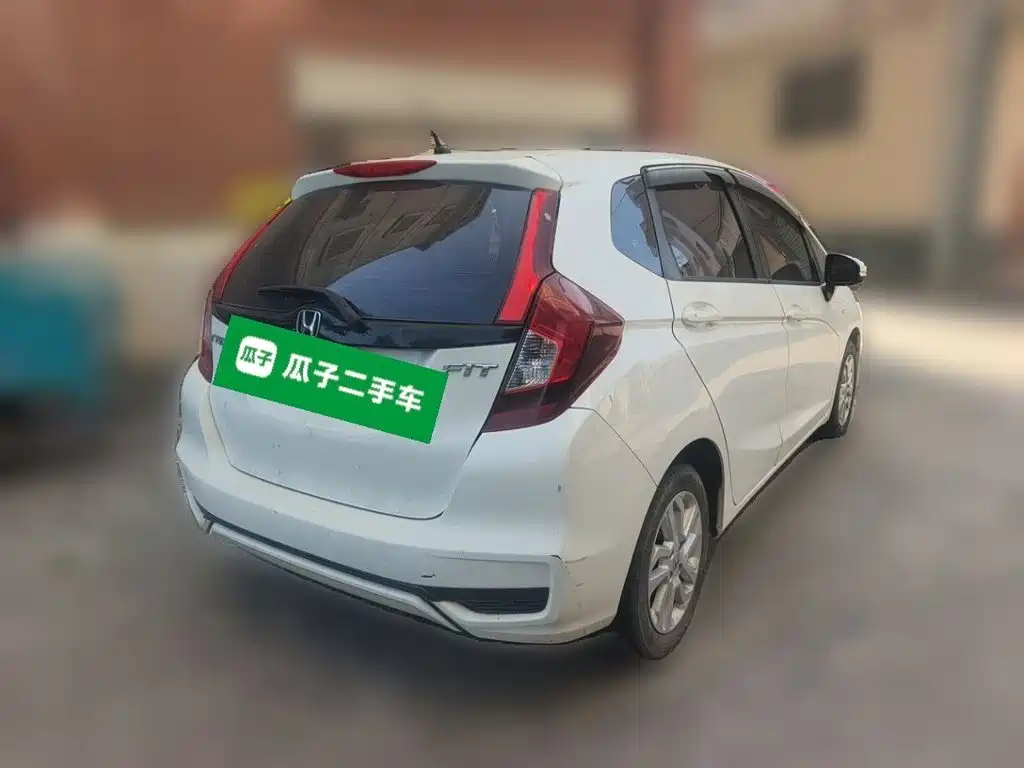Honda Fit — фото 4