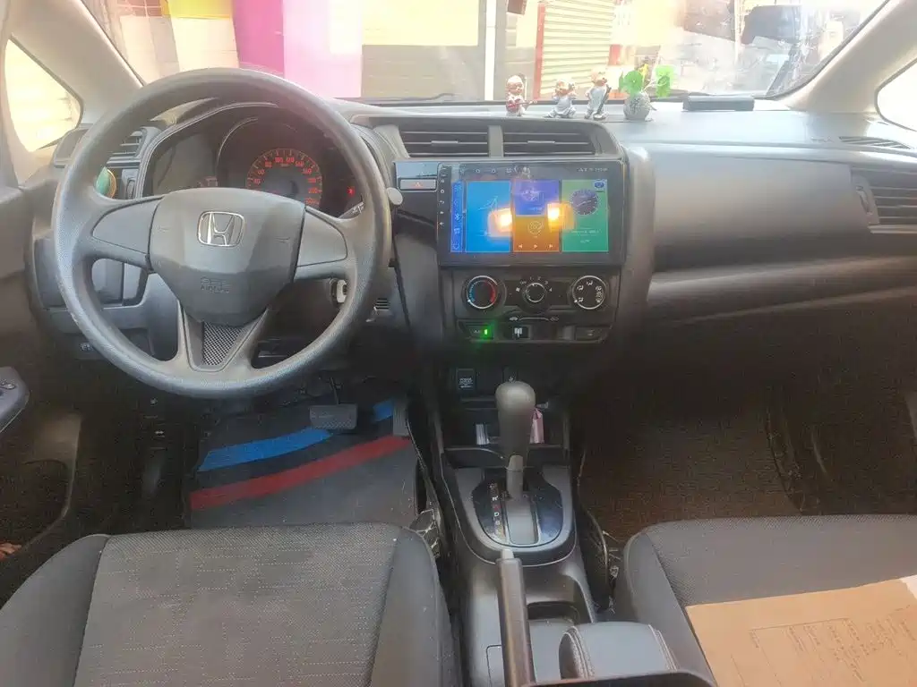 Honda Fit — фото 5