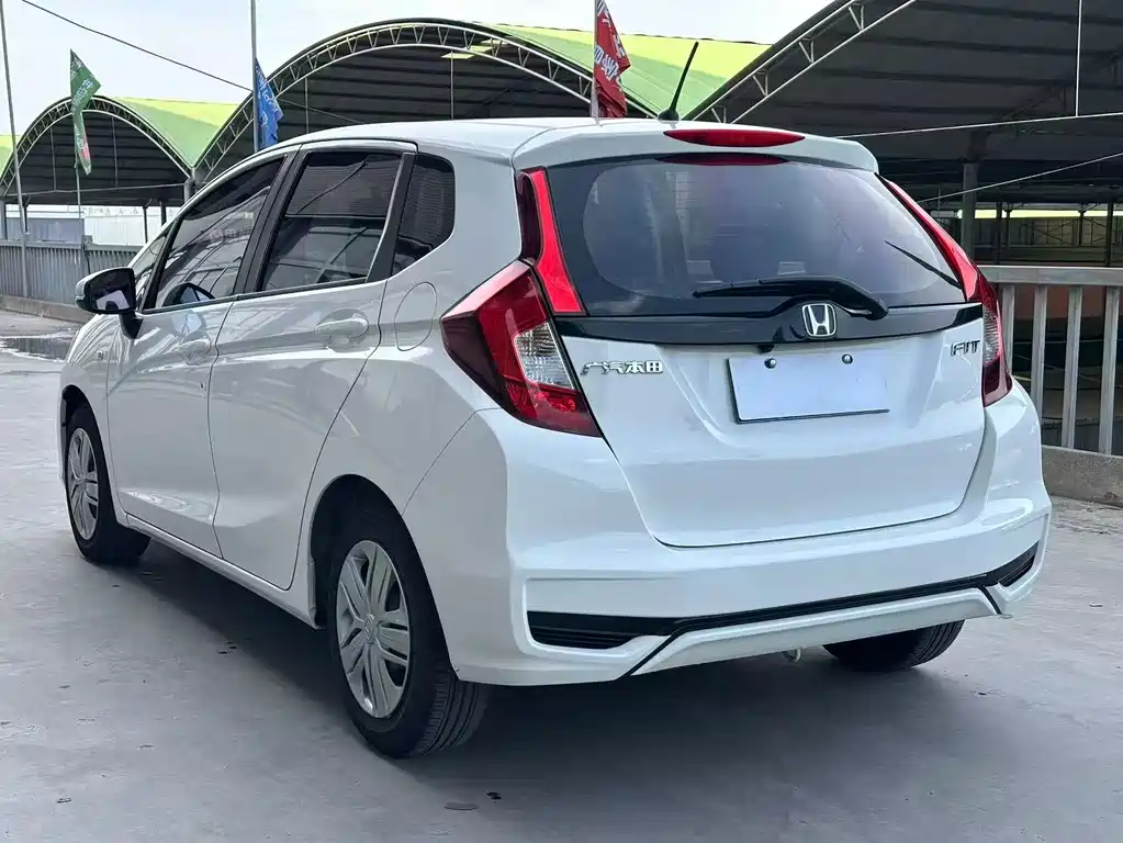 Honda Fit — фото 4