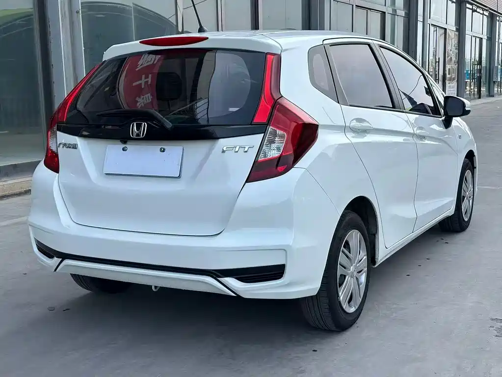 Honda Fit — фото 6