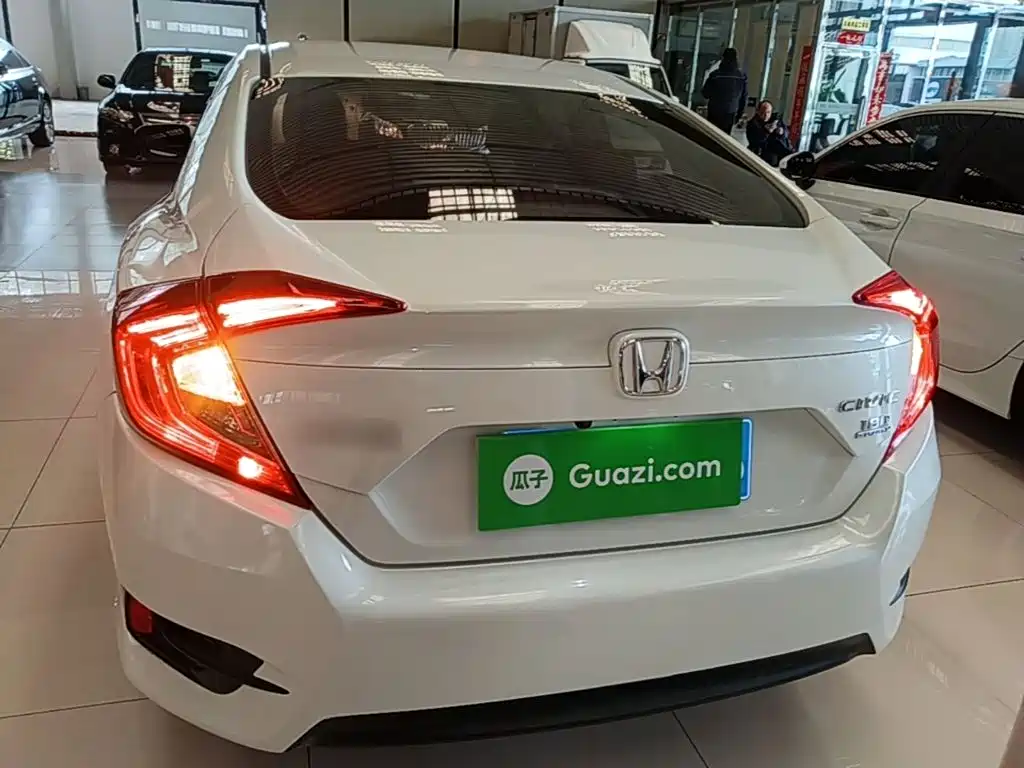 Honda Civic — фото 5