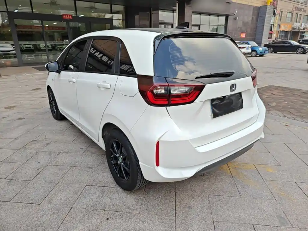 Honda Fit — фото 4