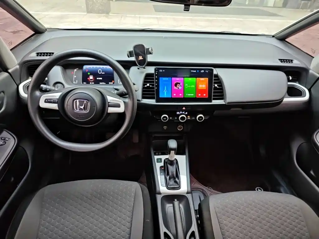 Honda Fit — фото 9