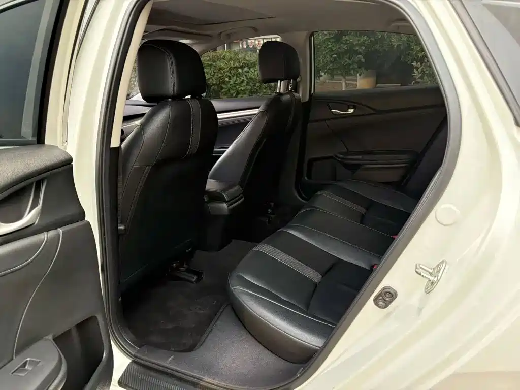 Honda Civic — фото 7