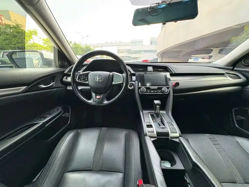 Honda Civic — фото 8