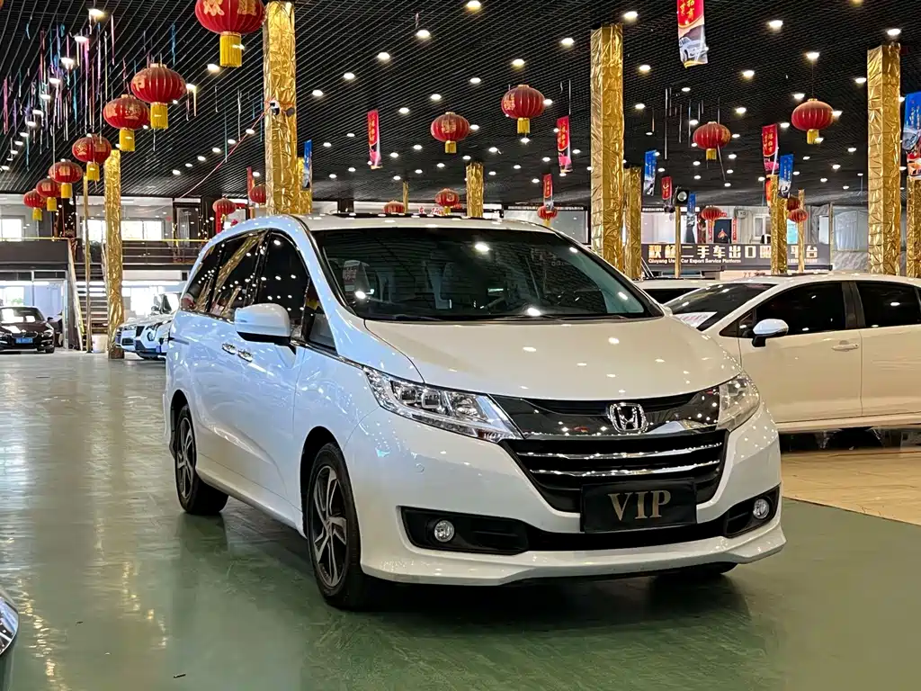 Honda Odyssey — фото 2