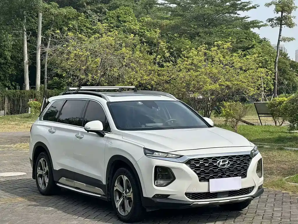 Hyundai Santa Fe — фото 3