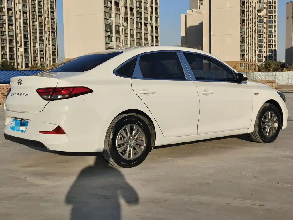 Hyundai Elantra — фото 9