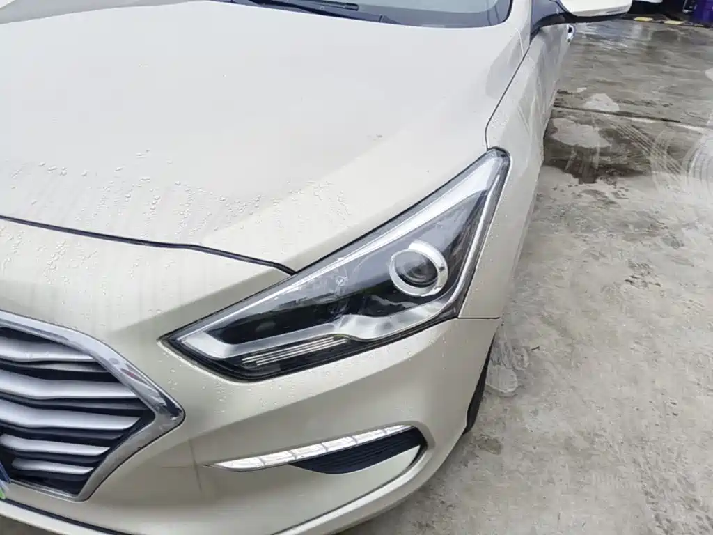 Hyundai Mistra — фото 23