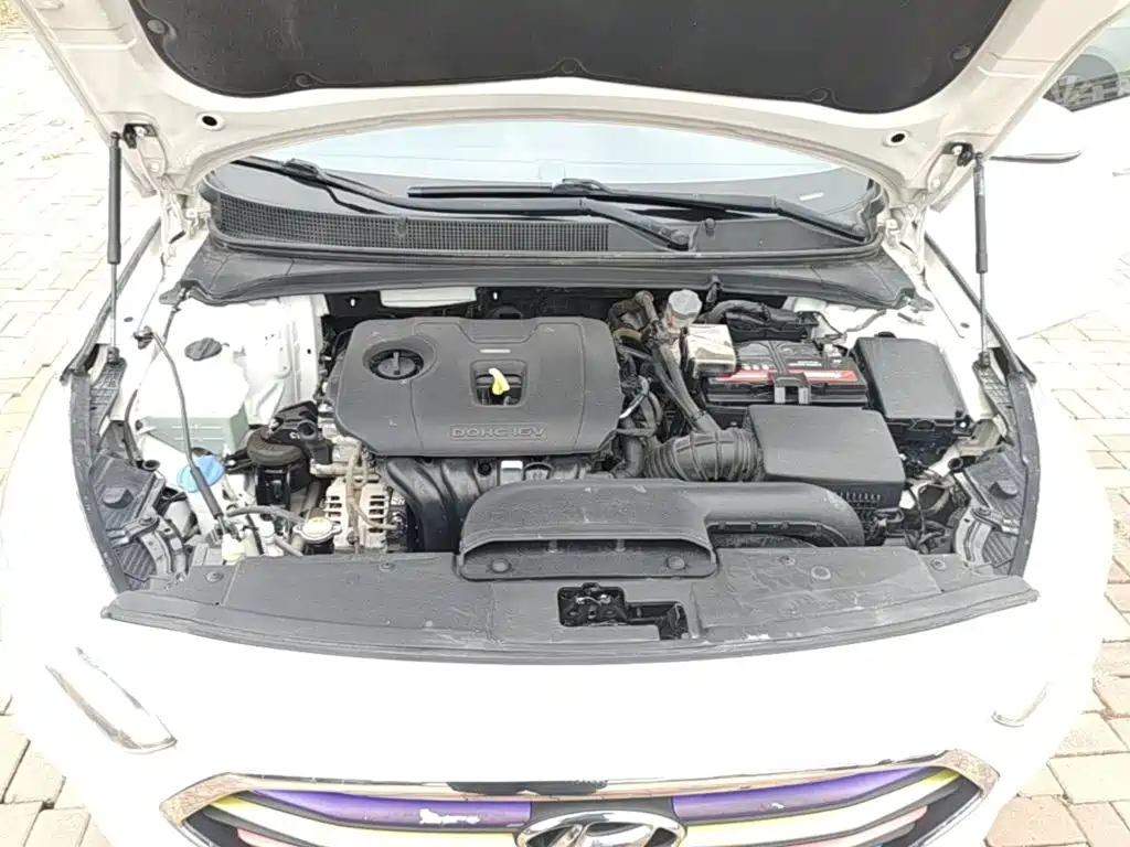 Hyundai Mistra — фото 19