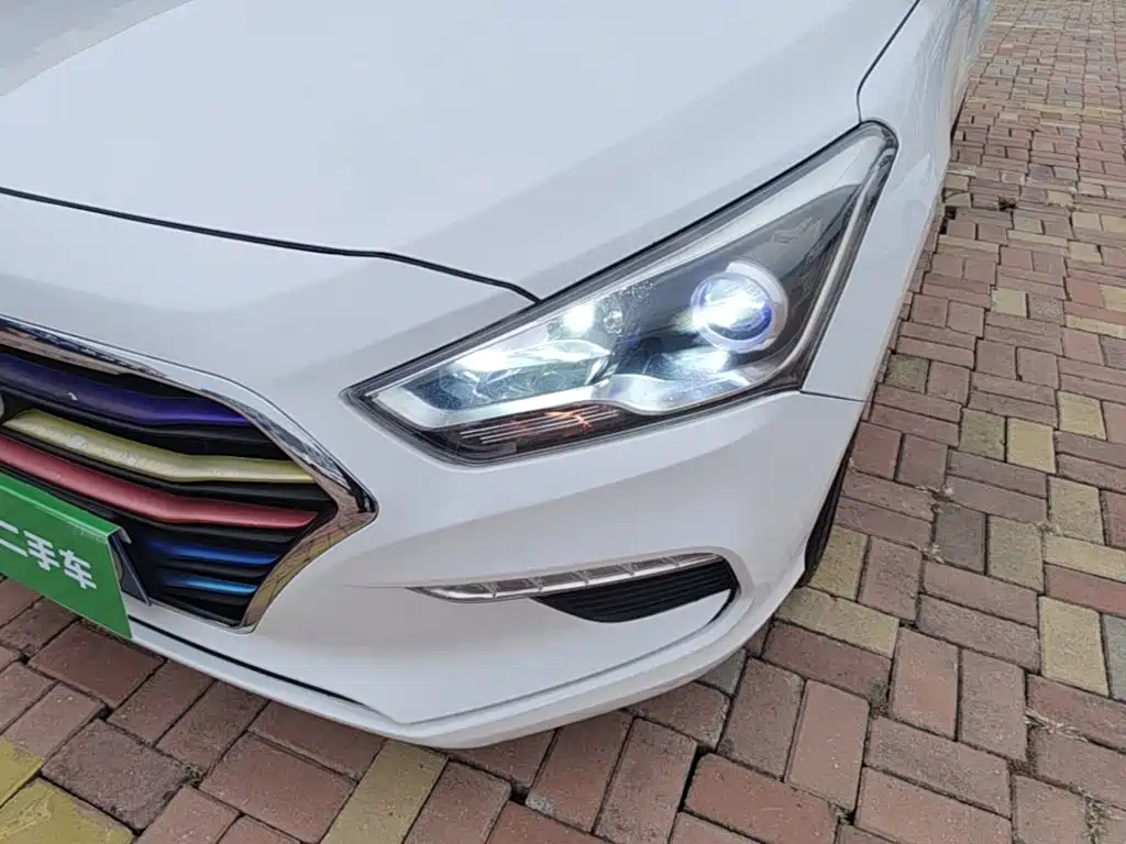 Hyundai Mistra — фото 23