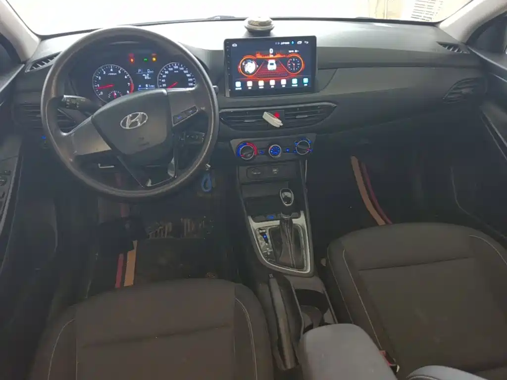 Hyundai Elantra — фото 9