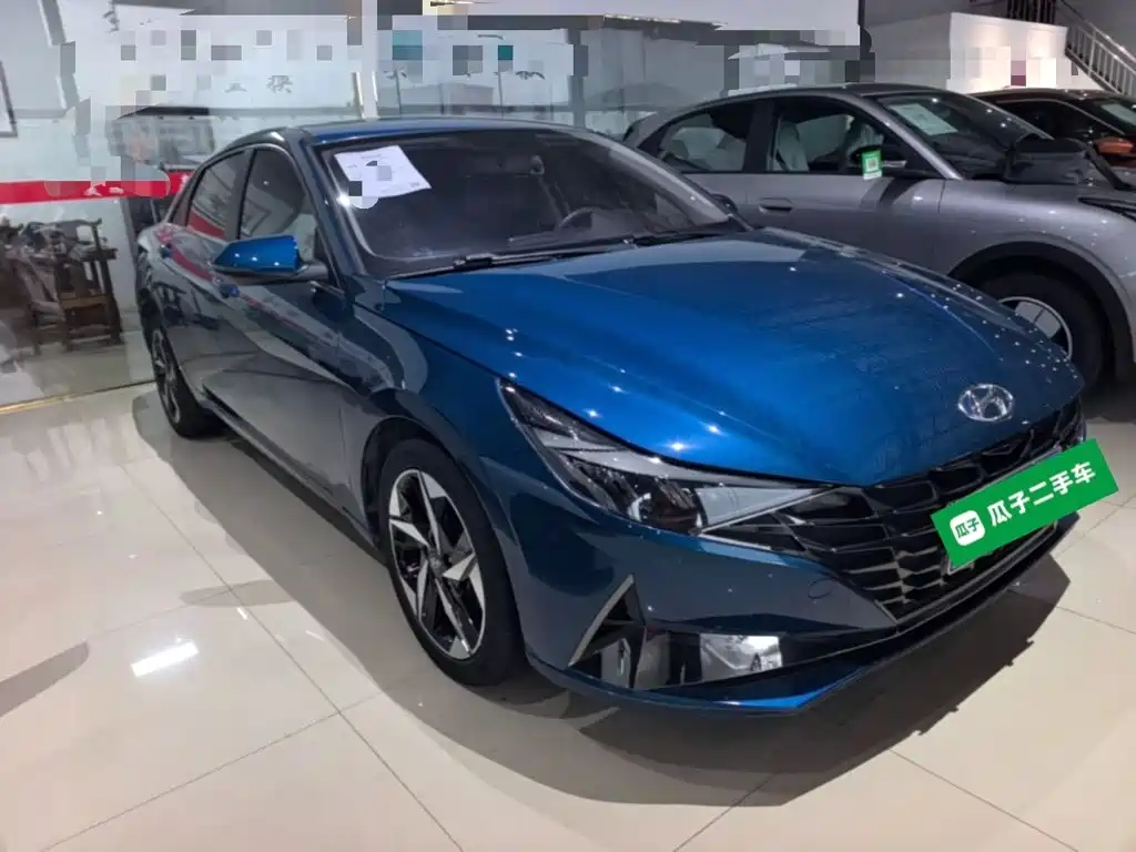 Hyundai Elantra — фото 3