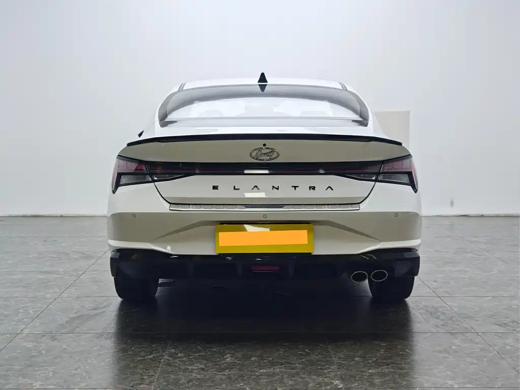 Hyundai Elantra — фото 6