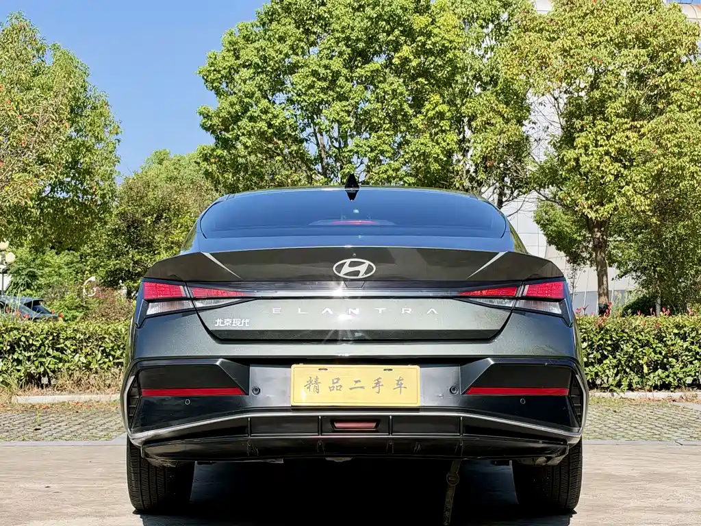 Hyundai Elantra — фото 8