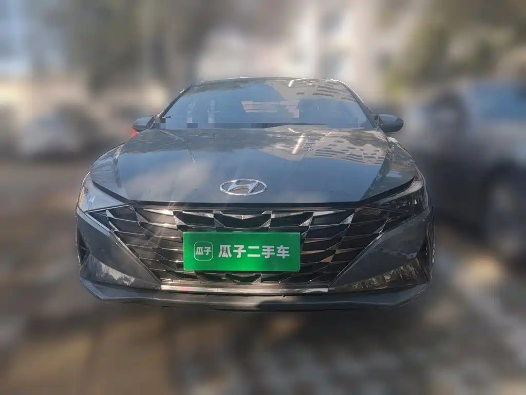 Hyundai Elantra — фото 2