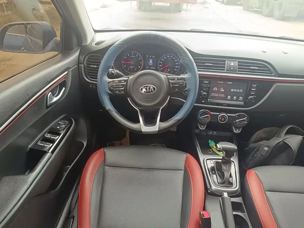 Kia KX Cross — фото 10
