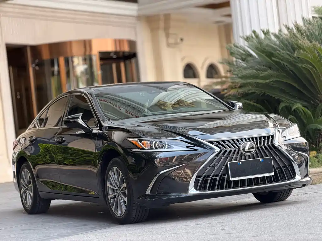 Lexus ES — фото 2