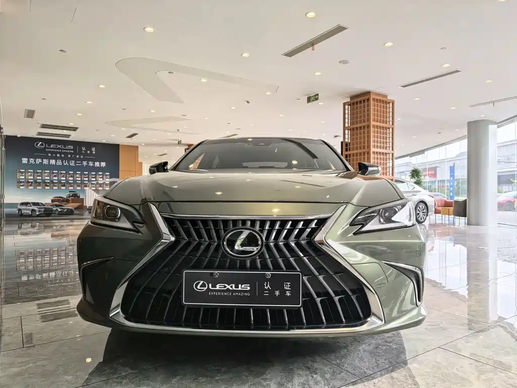 Lexus ES — фото 2