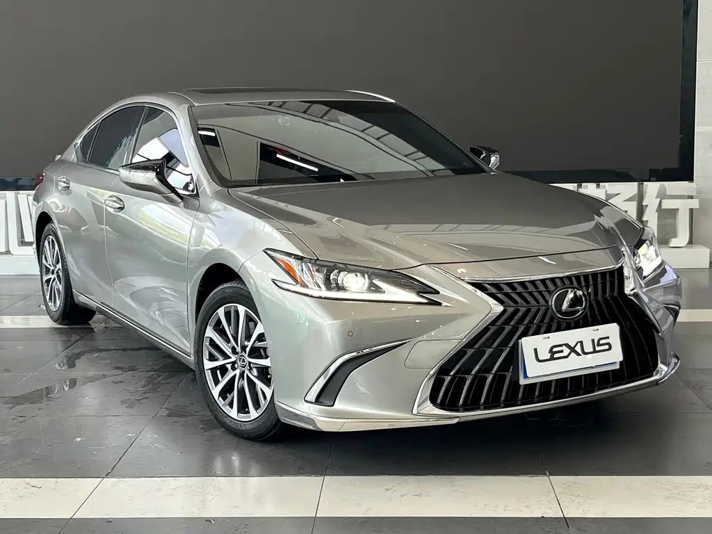 Lexus ES — фото 3