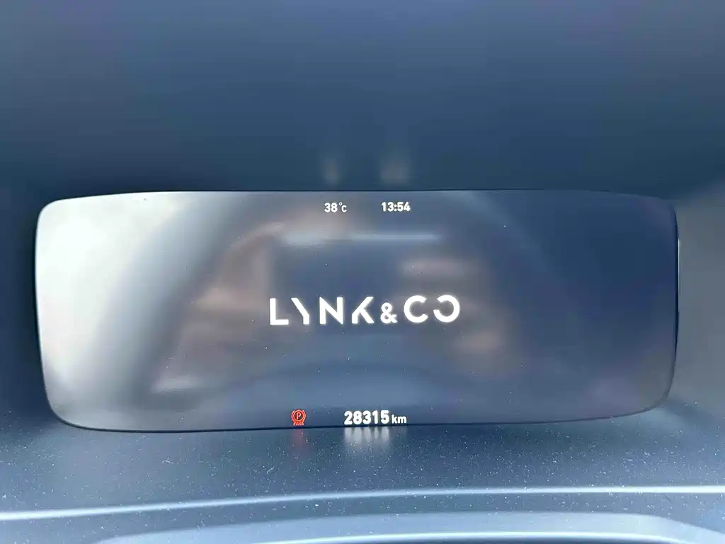 Lynk & Co 06 — фото 17